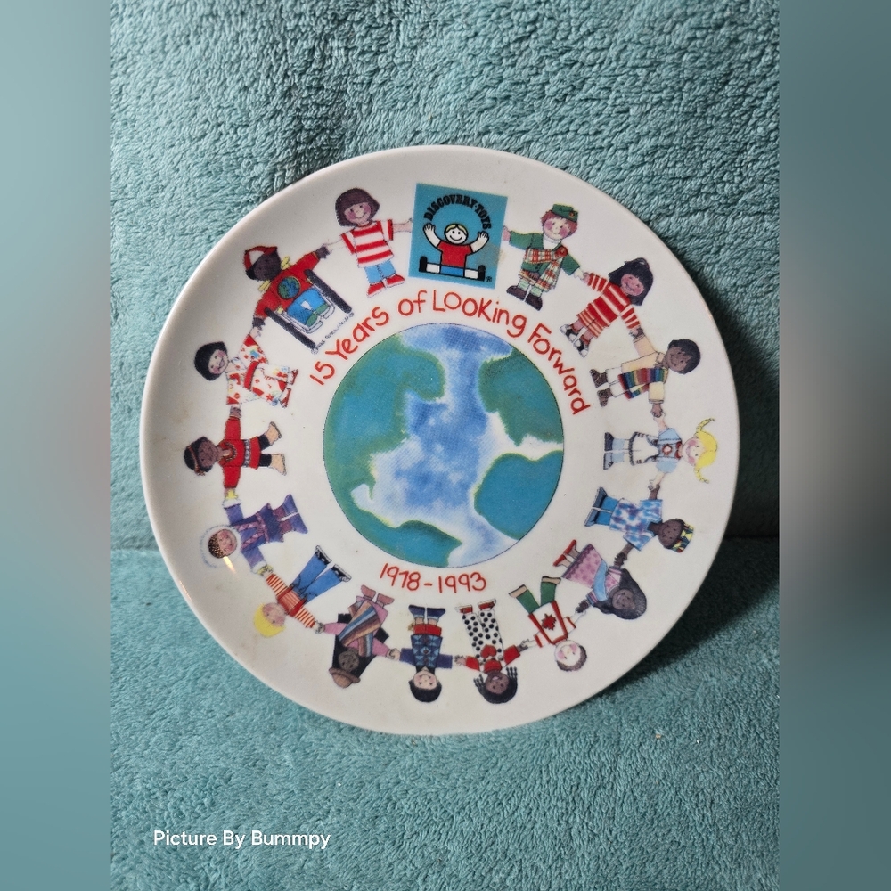 Discovery Toys "15 Years of Looking Forward" Collectors Plate 1978-1993